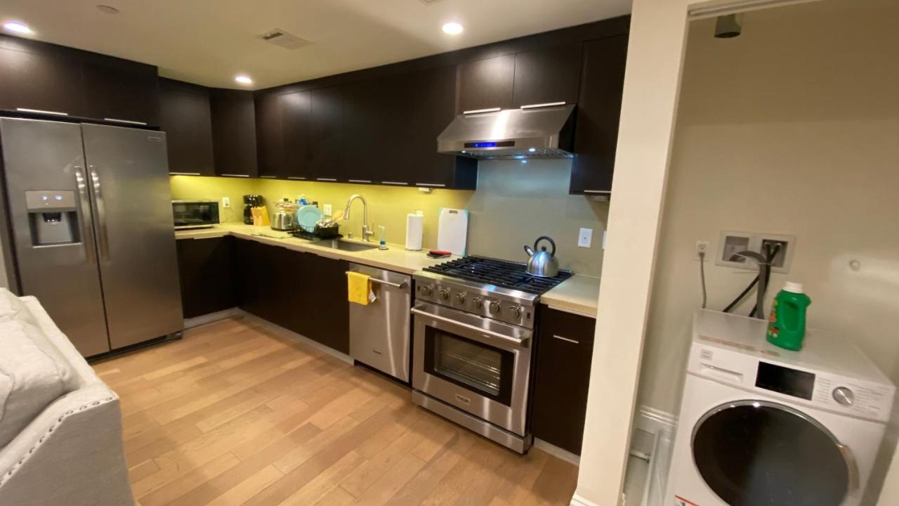 Gorgeous Apt With Parking In Ktown La Los Angeles Exteriör bild